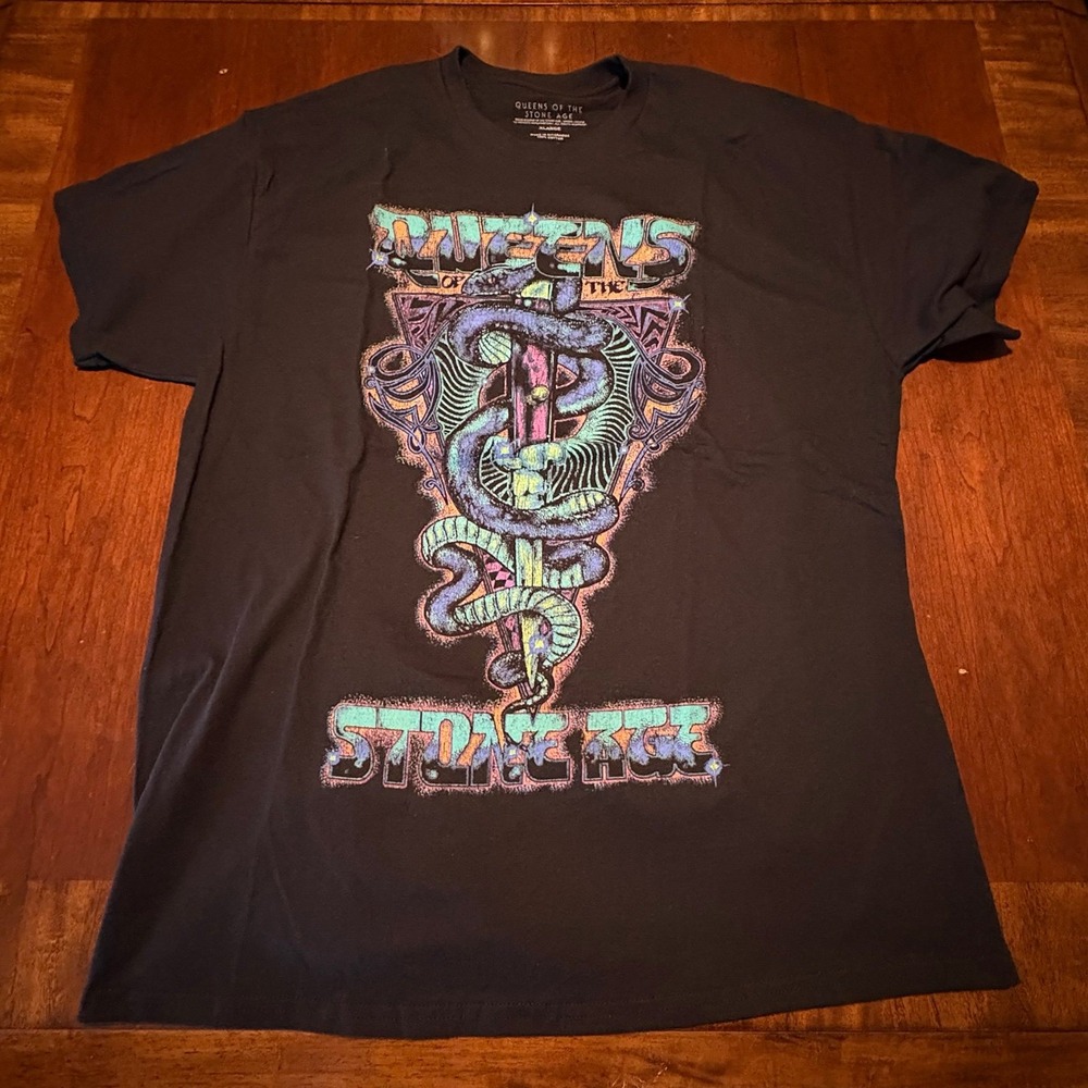 Queens of the Stone Age Snake Graphic Tee Black Size‎ XL (2023)